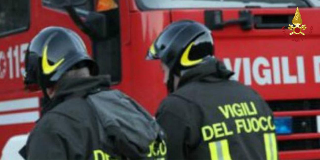 Auto si ribalta, muore automobilista