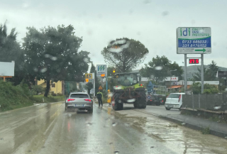 Maltempo: nubifragio a San Severino, strade invase da fango e detriti