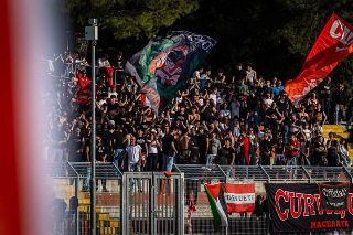Saranno 2.500 i tifosi della Maceratese per lo spareggio col Montecchio Gallo